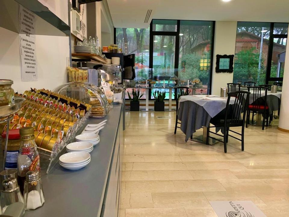 Hotel Logonovo Llido Degli Estensi Bagian luar foto