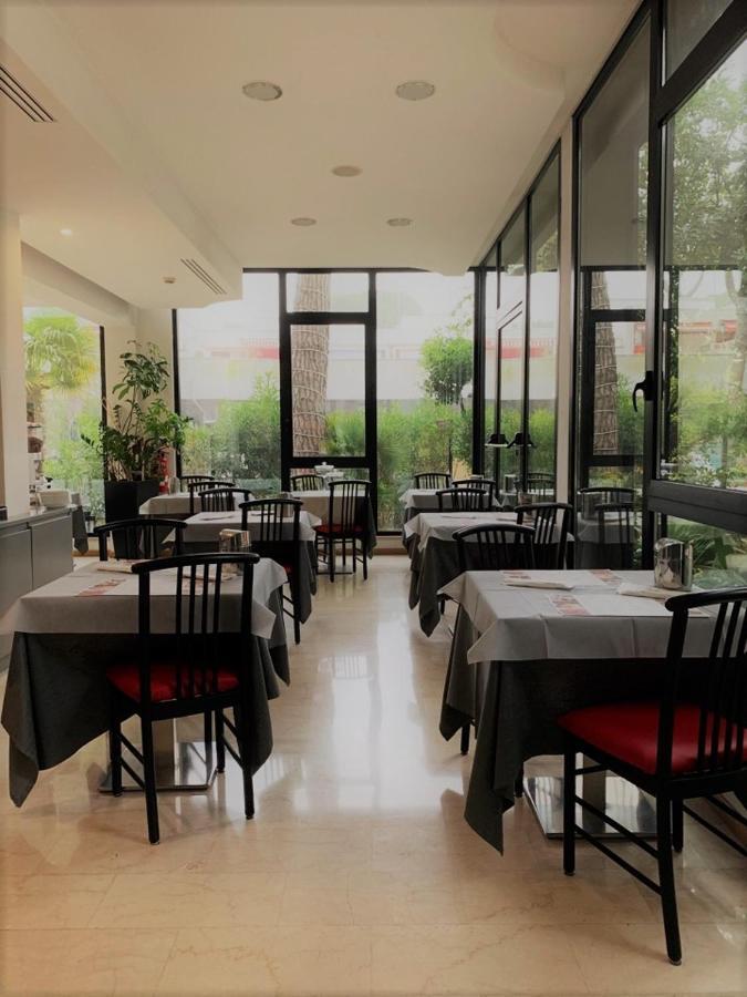 Hotel Logonovo Llido Degli Estensi Bagian luar foto
